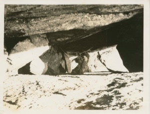 Image of Boulders in cliff